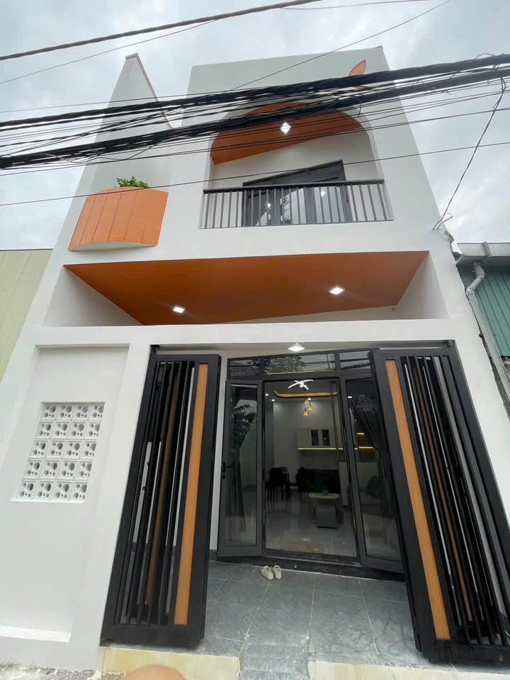 Nhà phố Hẻm 180 Hoàng Hoa Thám, Quảng Ngãi 106m² giá 1.5 tỷ - Không thể bỏ lỡ!