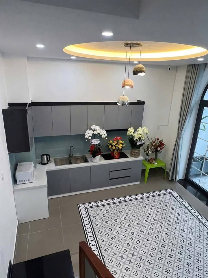 Nhà nguyên căn Nguyễn Gia Trí, Bình Thạnh 100m² - Phù hợp cho gia đình và văn phòng!