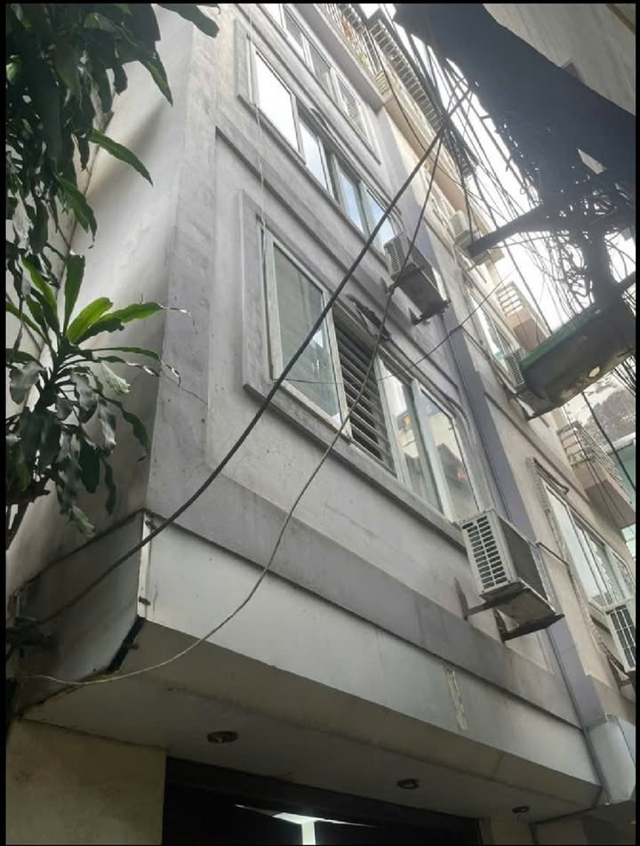 Nhà Cầu Giấy 53m² giá 14.5 tỷ - Vị trí đắc địa, thiết kế hiện đại!