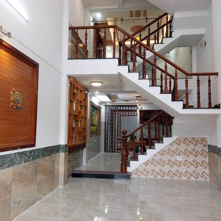 Nhà cho thuê hẻm 8m Tân Chánh Hiệp, Quận 12, diện tích 64m² chỉ 11 triệu/tháng - Thích hợp làm văn phòng, ở gia đình!