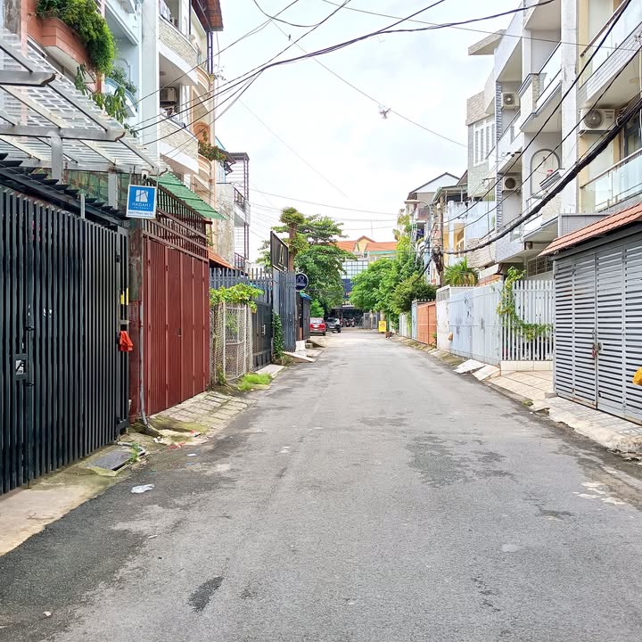 FrontHouse 366 Phan Văn Trị 64m² giá 14 tỷ - Gần Emart, mặt tiền đường lớn!