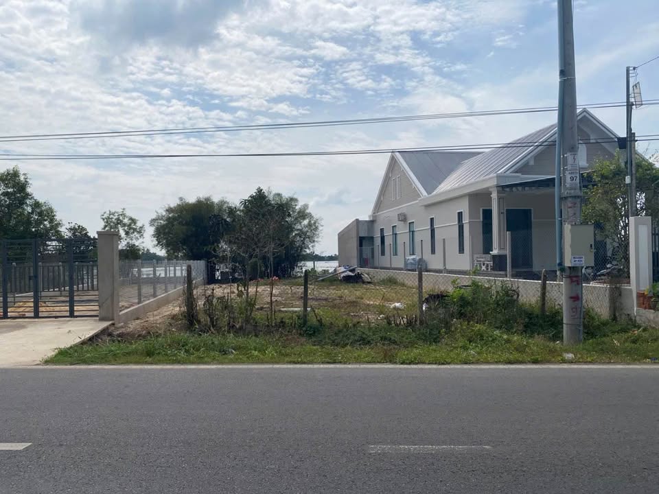 Đất đẹp mặt tiền Quốc lộ 22B Hiệp Thạnh 140m² giá 3.5 tỷ - Đầu tư sinh lời ngay!