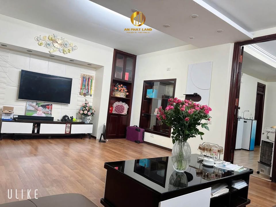 Nhà 3 tầng 102m² tại Vân Giang - Vị trí trung tâm, giá tốt!