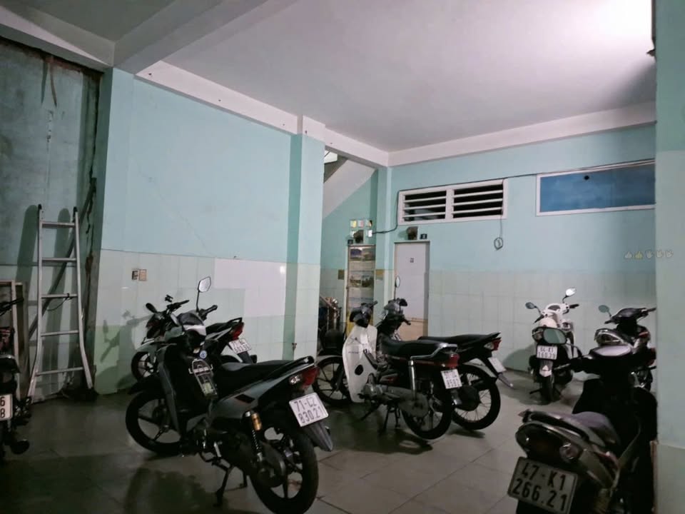 FrontHouse mặt tiền Bùi Văn Ba, Quận 7, 180m² - Đầu tư sinh lời tại trục Thủ Thiêm!