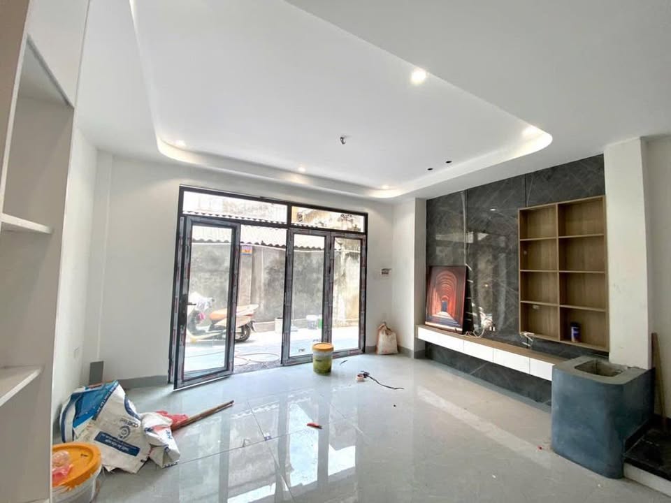 Nhà đẹp 3 tầng gần trường học tại Nguyên Khê, Đông Anh giá chỉ 4 tỷ