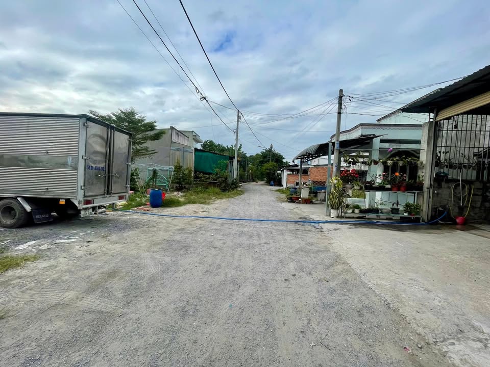 Đất thổ cư 180m² Phước Vĩnh An, Củ Chi giá 1 tỷ - Gần bệnh viện Xuyên Á!