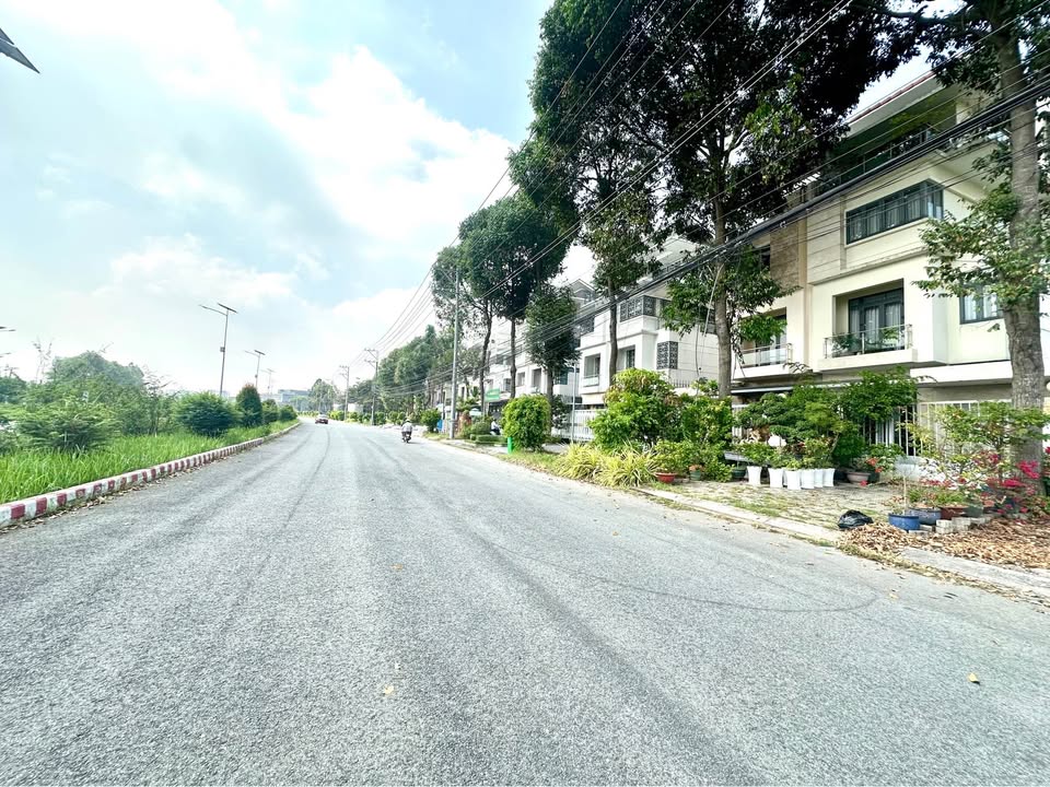 Đất thổ cư mặt tiền Đường Tránh Quốc Lộ 1A, 163m² giá 10.5 tỷ - Pháp lý rõ ràng, xây dựng tự do!