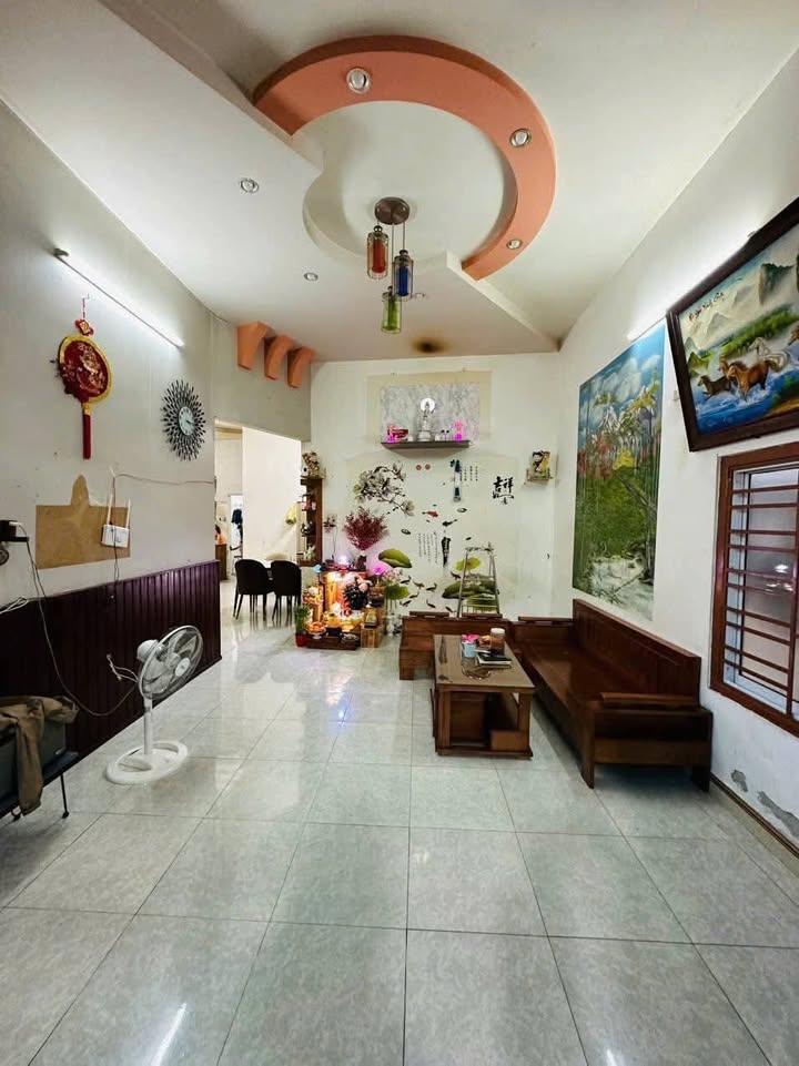 Nhà phố Pleiku 109m² giá chỉ 900 triệu - Cơ hội sở hữu ngay!