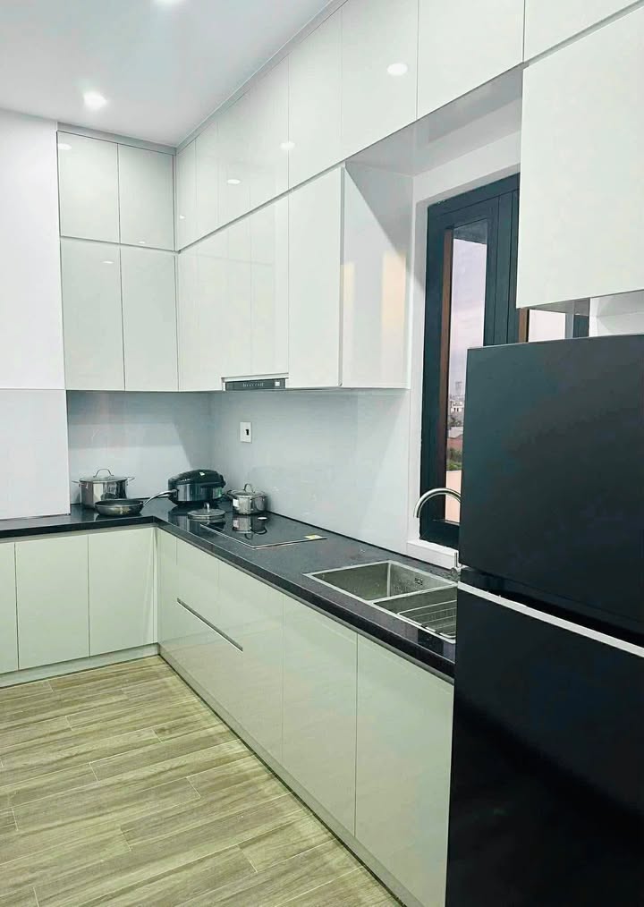 Cho thuê tòa nhà 5 tầng mặt tiền Chu Huy Mân, Sơn Trà - Giá thỏa thuận, mới xây hiện đại!