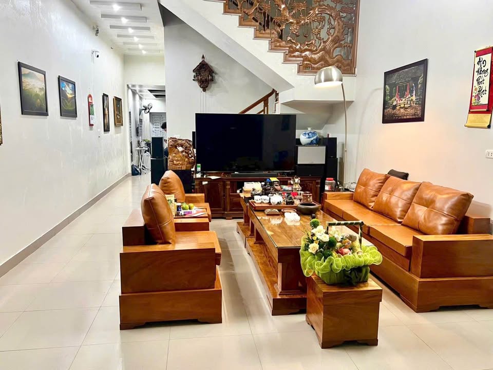 Nhà phố Trường Thi, Thanh Hóa 125m² giá 60 tỷ - Vị trí đắc địa, vào ở ngay!