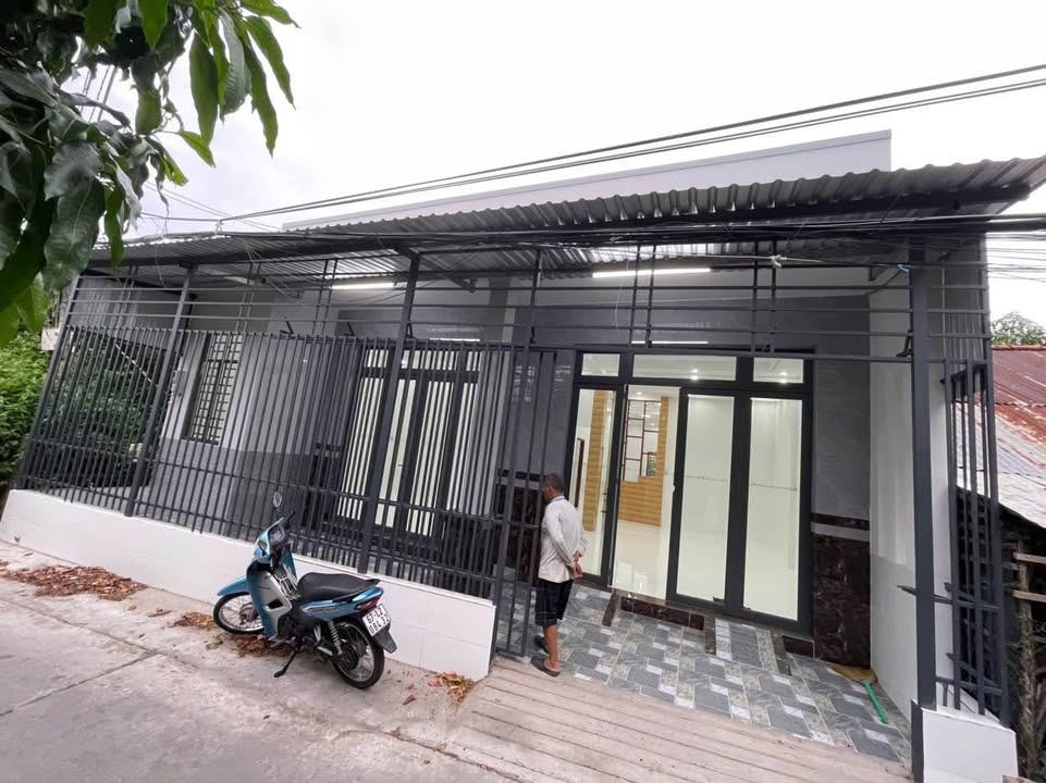 Nhà cấp 4 mới xây tại Rạch Cái Sao, Long Xuyên, 96m² - Giá tốt không thể bỏ lỡ!