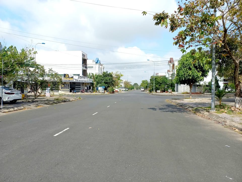 Đất nền 100m² đường số 8, Cái Răng, Cần Thơ - Vị trí đắc địa, giá chỉ 4.2 tỷ!