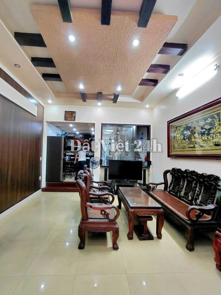 Nhà cho thuê 3,5 tầng tại Đà Nẵng - 40m² chỉ 6 triệu/tháng - Nội thất đầy đủ!