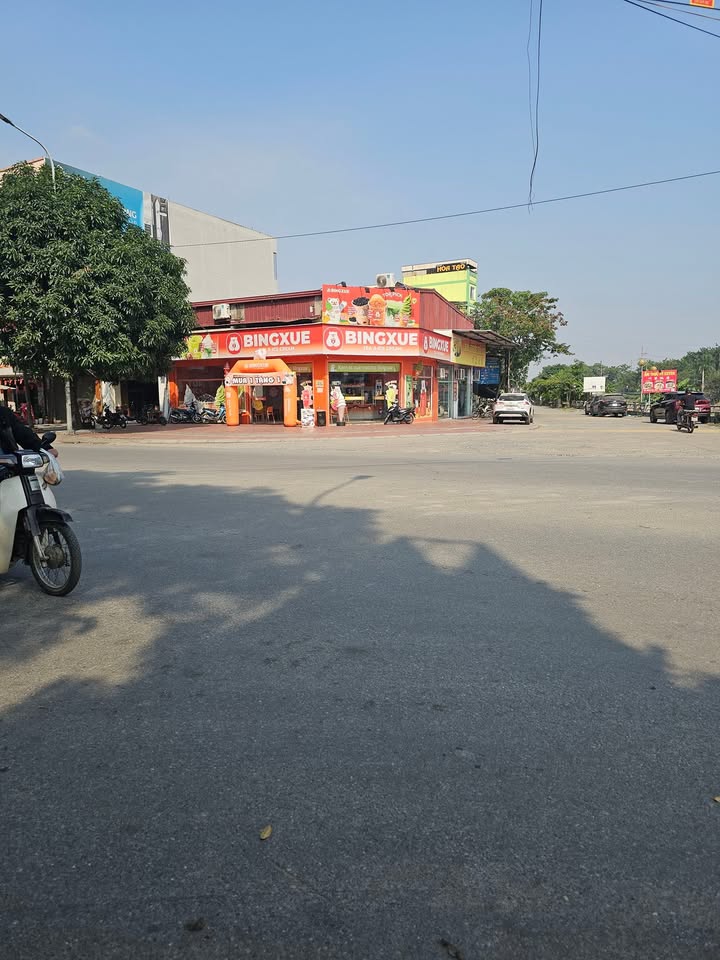 Nhà Phù Khê Từ Sơn 100m² giá 4 tỷ - Sổ đỏ lâu dài, vị trí đắc địa!