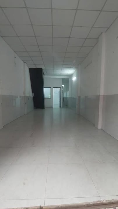 Nhà mặt tiền đường Lý Thánh Tông, Tân Phú, 160m² giá 15 triệu - Kinh doanh sầm uất!