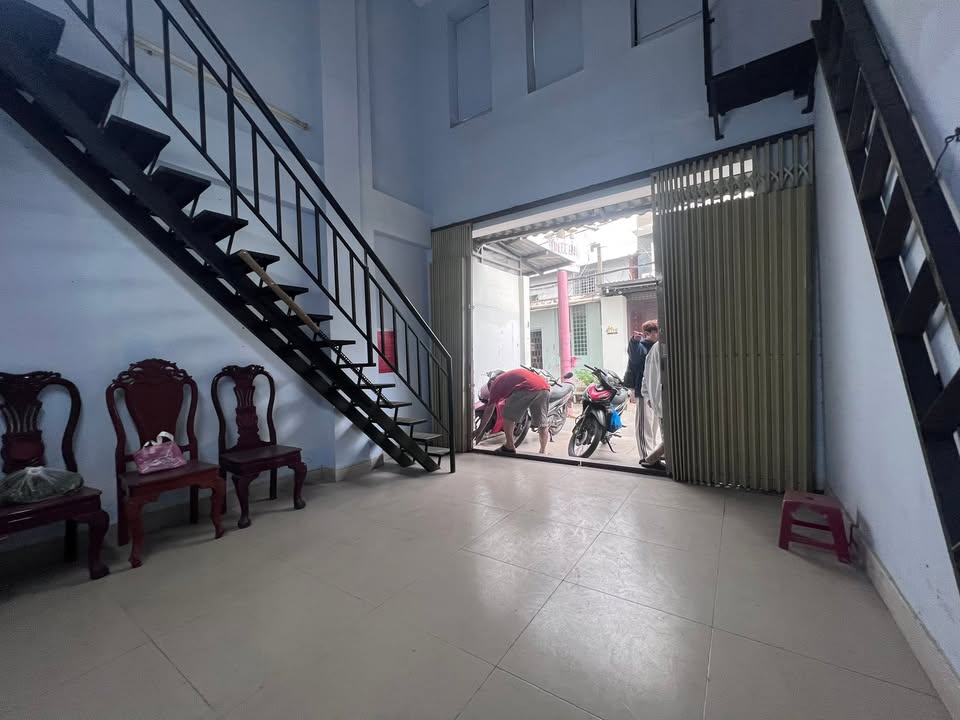 Nhà nguyên căn cho thuê quận Tân Phú 60m² giá chỉ 4.19 triệu - Kinh doanh thoải mái!