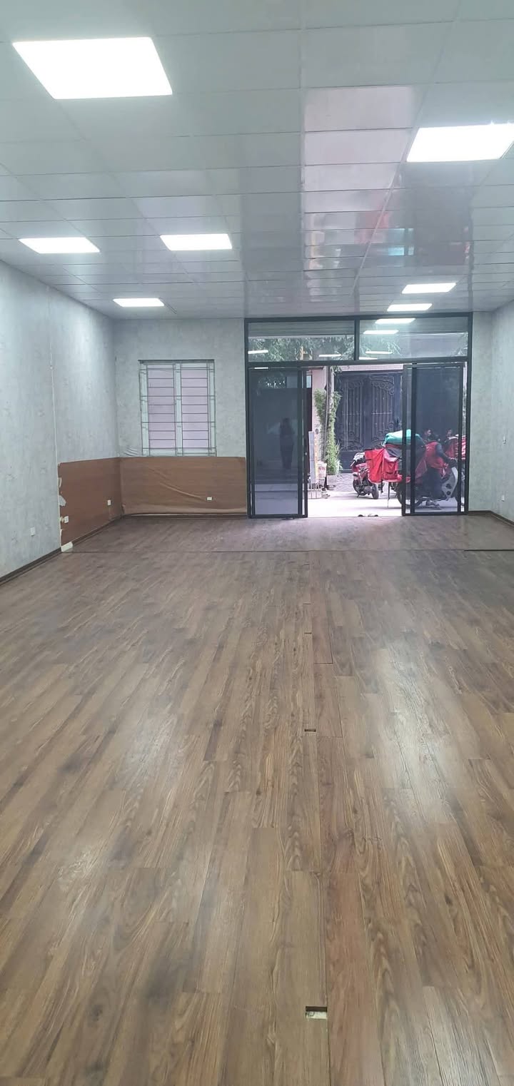 Nhà mặt phố Vạn Phúc, Hà Đông 100m² giá 13 triệu - Nguyên căn, ô tô đỗ cửa!