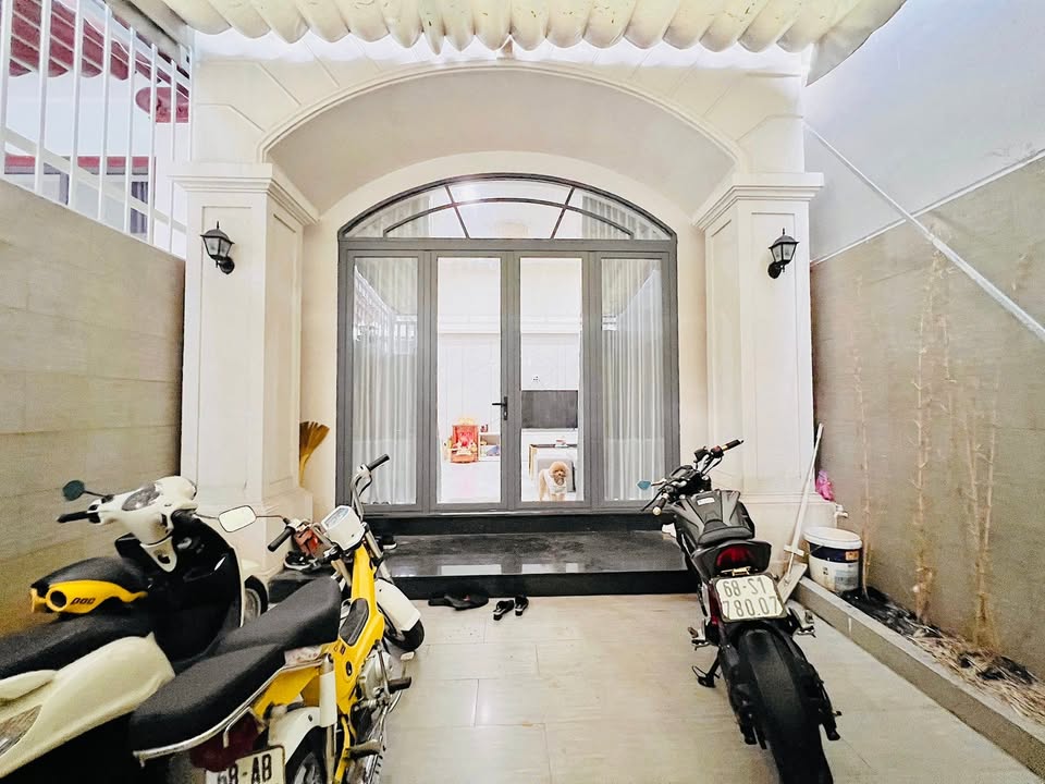 Nhà mặt tiền Đặng Văn Ngữ, Rạch Giá 125m² giá 2.95 tỷ - Chính chủ bán gấp!