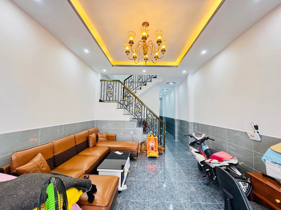 Nhà riêng Ngô Gia Tự Rạch Giá 80m² giá 2.5 tỷ - Sổ hồng chính chủ, tiện ích đầy đủ!