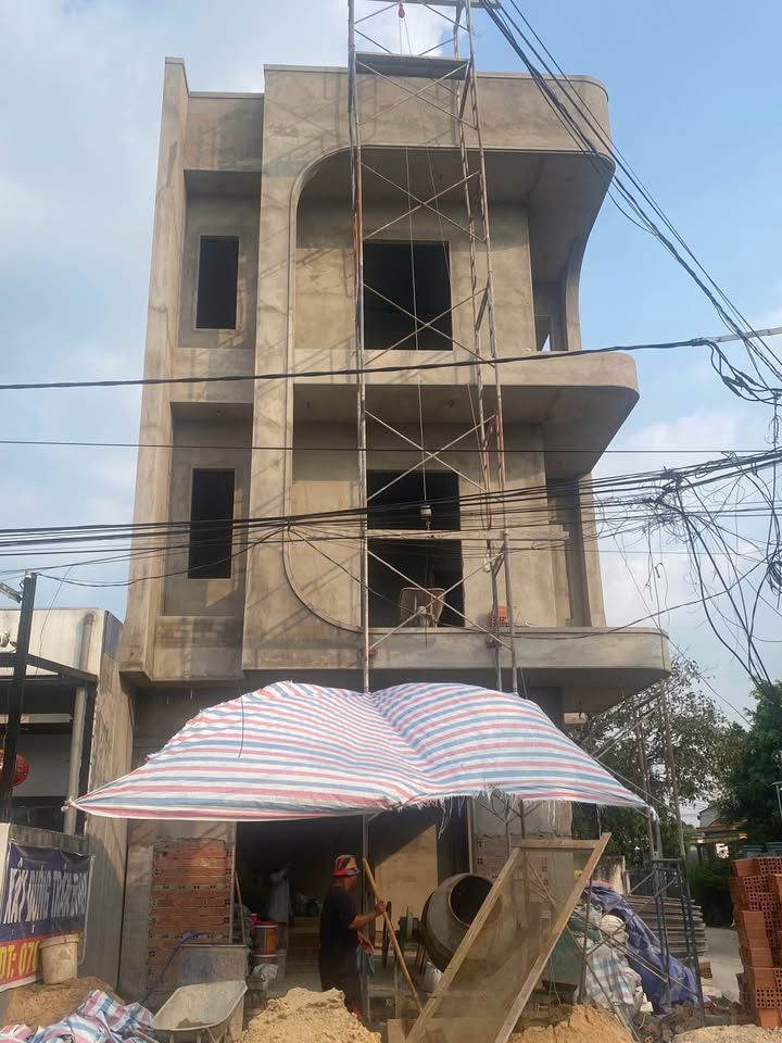 Nhà lô góc 2 mặt tiền An Thạnh 130m² giá 5 tỷ - Đầy đủ nội thất, sẵn sàng vào ở!