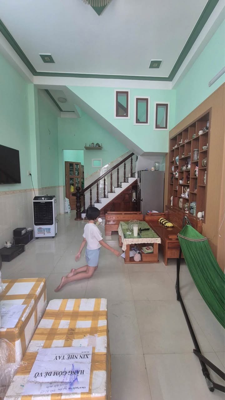 Nhà 2 Tầng Quang Trung Quy Nhơn 48m² giá 1.8 tỷ - Gần Siêu Thị, Bến Xe!