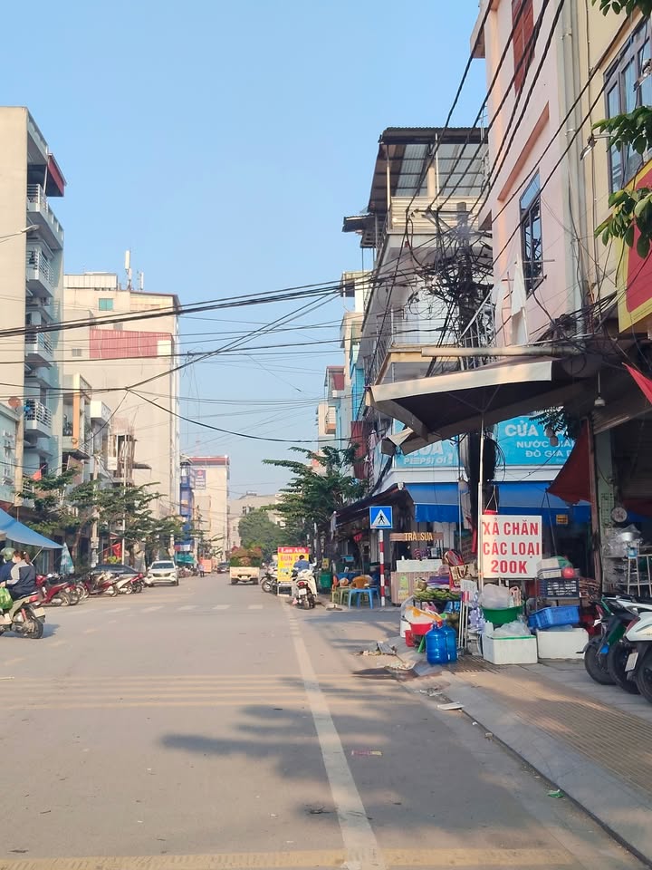 Nhà trục chính TP. Bắc Ninh 90m² giá 5 tỷ - Đầu tư sinh lời ngay cạnh chợ Nam Sơn!