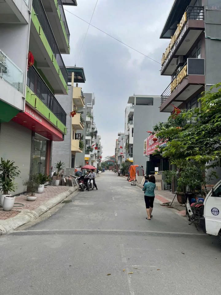 Đất dịch vụ Bồ Câu - Lai Xá 45.6m² giá 2.3 tỷ - Vị trí đắc địa gần ĐH Thành Đô