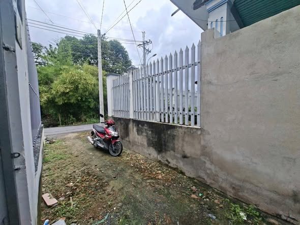 Nhà riêng Tân Thạnh Đông 75m² giá 1.3 tỷ - Sổ hồng riêng, đẹp sạch sẽ!