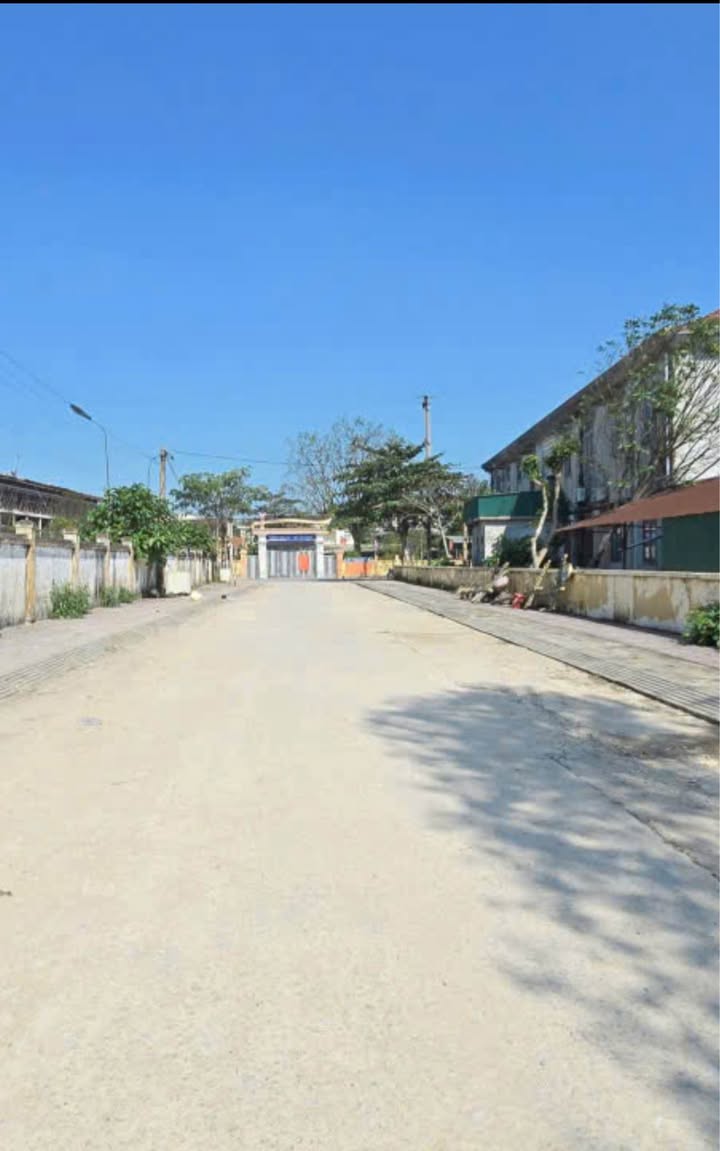 Đất nền Thạch Tân 184m² giá 3 tỷ - Vị trí đắc địa gần trường học và chợ