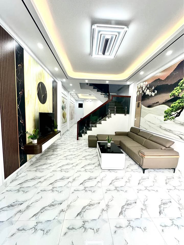 Nhà 3 tầng tại phường Thanh Bình, Ninh Bình 53m² giá 4.5 tỷ - Thiết kế hiện đại, sẵn nội thất!