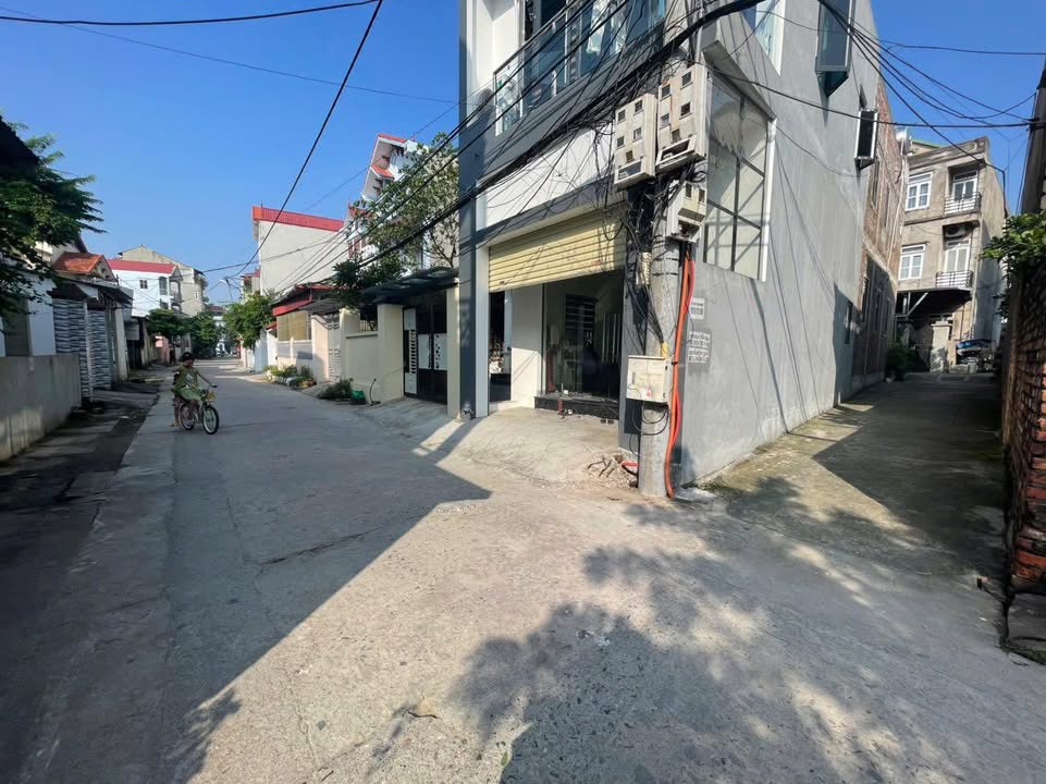 Bán đất Tiền Phong Đông Anh 74m² giá 2 tỷ - Ô tô đỗ cửa, gần Đại học Tài Chính!