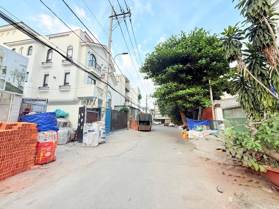 Đất nền Hiệp Bình Chánh 100m² giá 12.5 tỷ - Khu vực an cư lý tưởng!