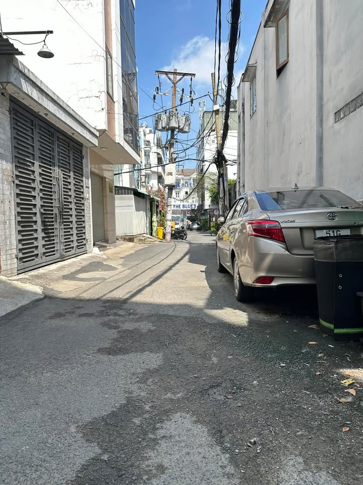 Nhà đẹp 2PN Phan Văn Trị 24m² giá 4 tỷ - Full nội thất, xe hơi tránh gần!