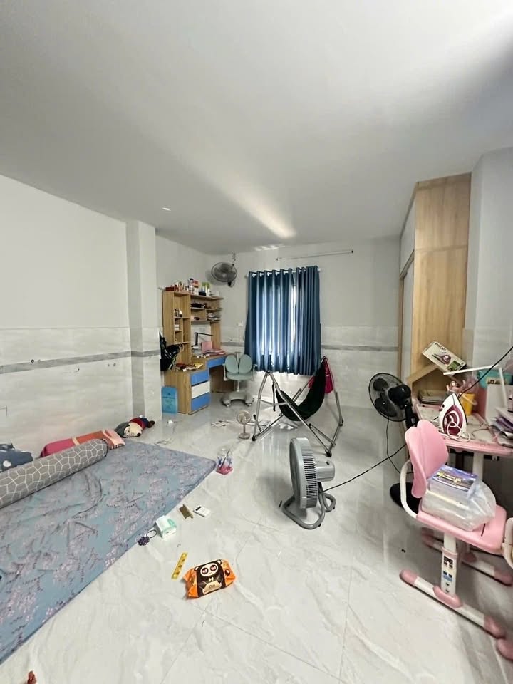 Nhà mặt tiền hẻm kinh doanh Huỳnh Văn Bánh, Phú Nhuận 81m² chỉ 14.3 tỷ - Đầu tư sinh lời cao!