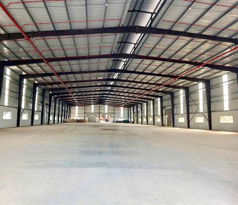 Kho xưởng cho thuê tại Quốc lộ 21, Lương Sơn, Hoà Bình 1700m² - Tiện ích đầy đủ, giao thông thuận lợi!