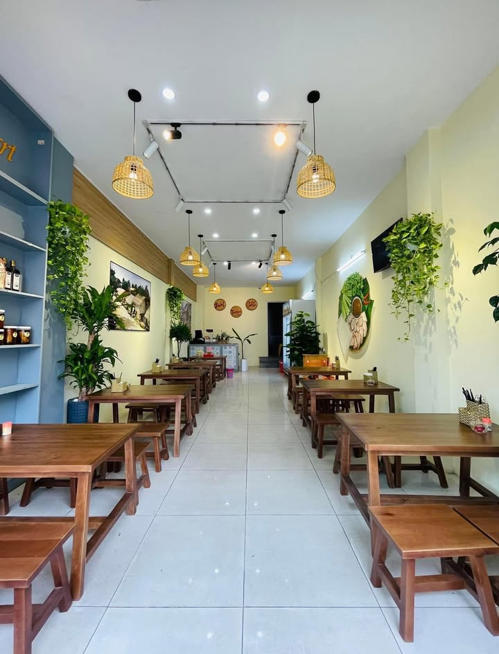 Nhà nguyên căn đường Hoàng Diệu Đà Nẵng 105m² giá 25 triệu - Diện tích rộng rãi, thoáng mát!