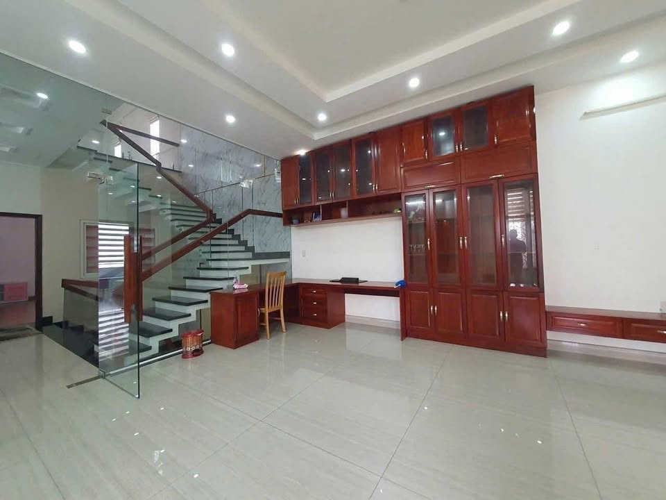 Cho thuê mặt bằng phường Tam Hiệp, Biên Hòa 300m² giá 28 triệu - Vị trí đắc địa, sẵn sàng kinh doanh!