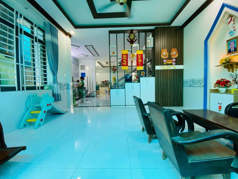 Nhà 1 Trệt 1 Lầu Phường Tam Hiệp 143m² Giá 5.4 Tỷ - Sổ Đỏ Chính Chủ!