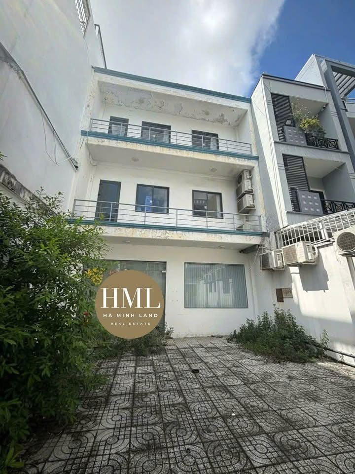 Bán nhà mặt tiền Tăng Bạt Hổ, Bình Thạnh 218m² giá 27,5 tỷ - Cơ hội đầu tư hiếm có!