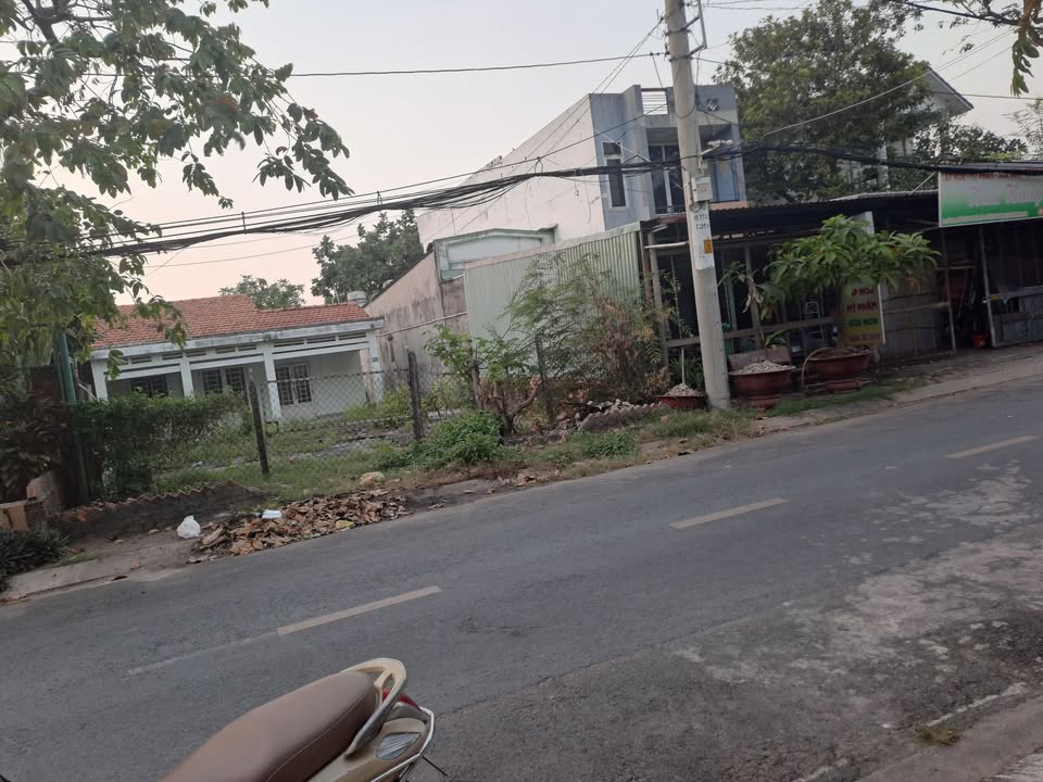 Đất nền 372.6m² mặt tiền Tân Thới Nhì 2, Hóc Môn chỉ 11 tỷ - Cơ hội đầu tư tuyệt vời!