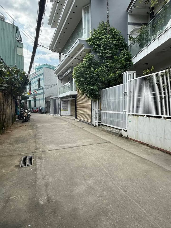 Bán nhà 2 tầng đường Hải Phòng 121m² giá 6.9 tỷ - Nội thất cao cấp, ô tô tránh nhau!