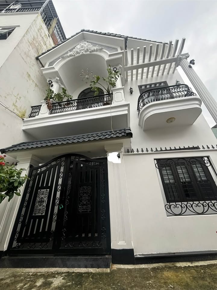 Biệt thự mini đường Tô Hiệu 107m² giá 5 tỷ - Thiết kế hiện đại, gần biển!