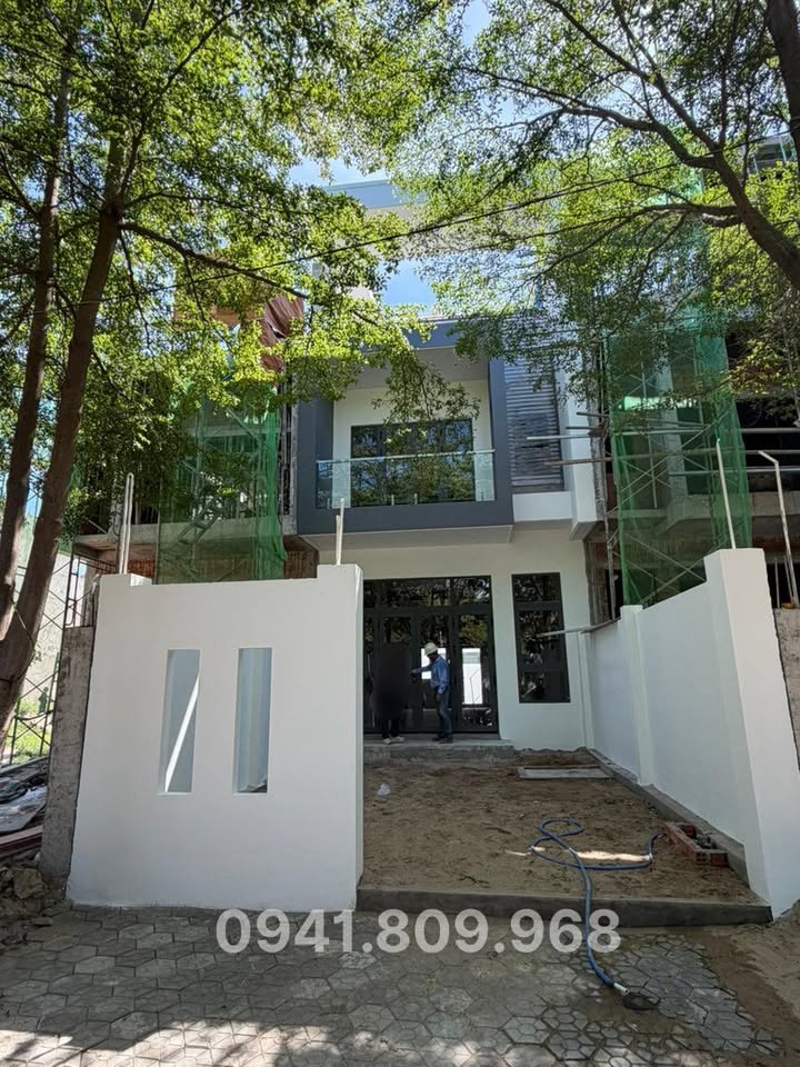 Nhà phố KDC Phước Lộc 110m² giá 7.6 tỷ - View Sông Rừng mới xây!