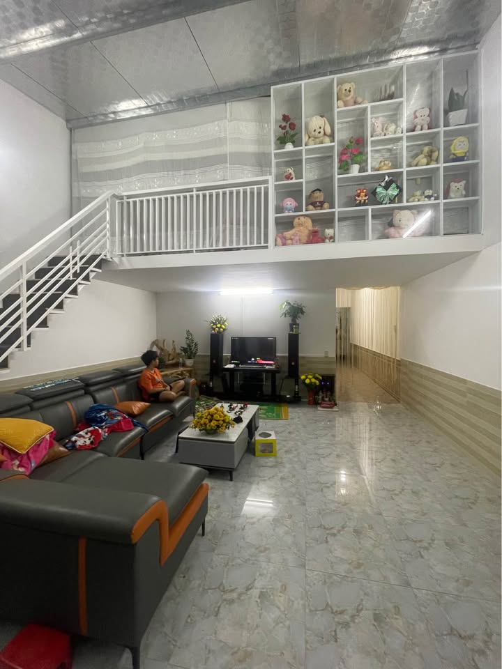 Nhà mặt tiền Duy Tân, Đà Lạt 165m² giá 5.7 tỷ - Vị trí đắc địa cho kinh doanh!