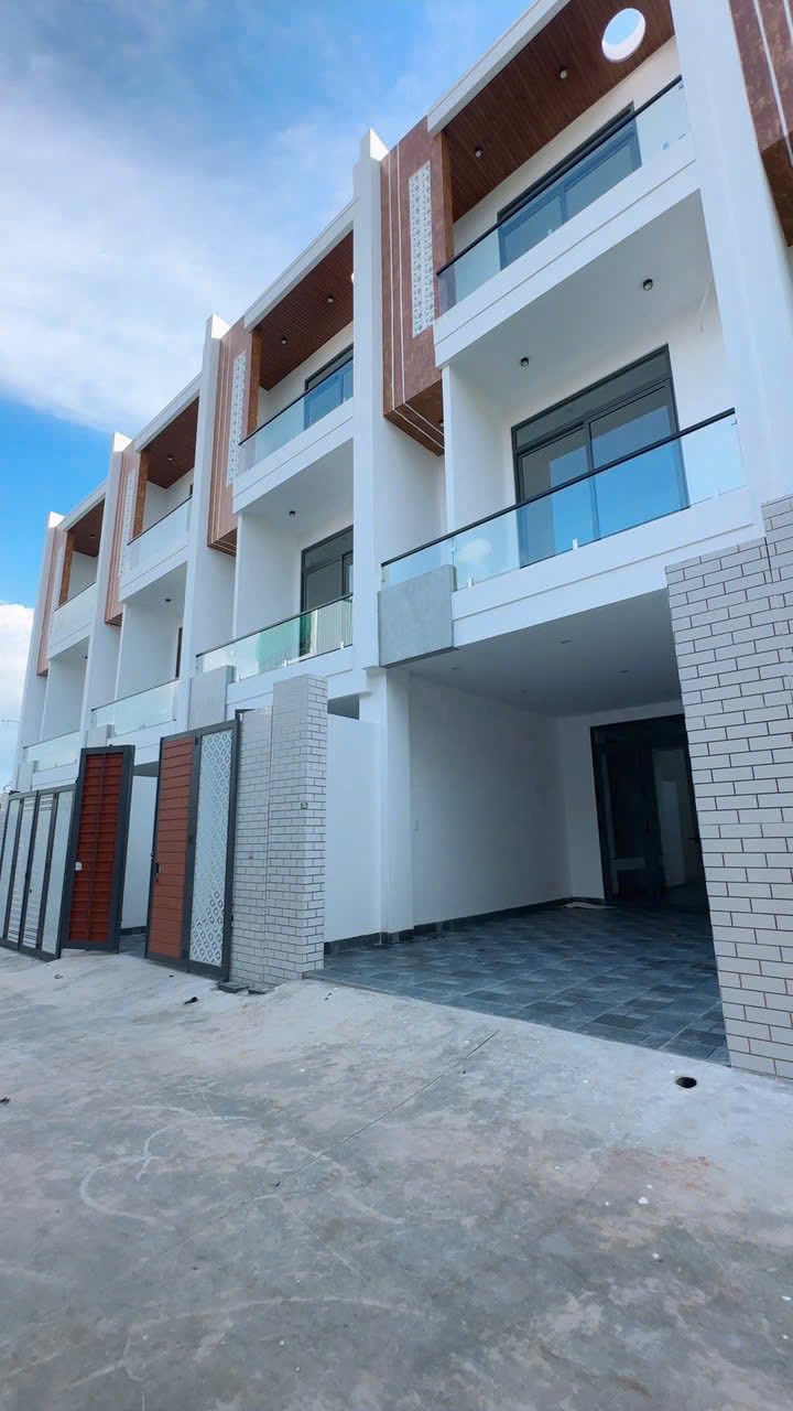 Nhà 3 tầng mới 100% Hẻm 145 Vạn Xuân, 72m² giá 3.28 tỷ - Sẵn sàng vào ở ngay!