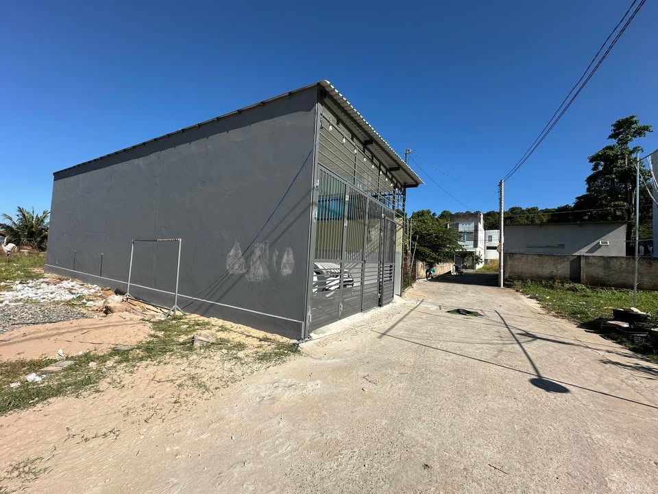 Đất nền Dương Đông, Phú Quốc 140m² giá 1 tỷ - Mặt tiền rộng, cơ hội đầu tư hấp dẫn!