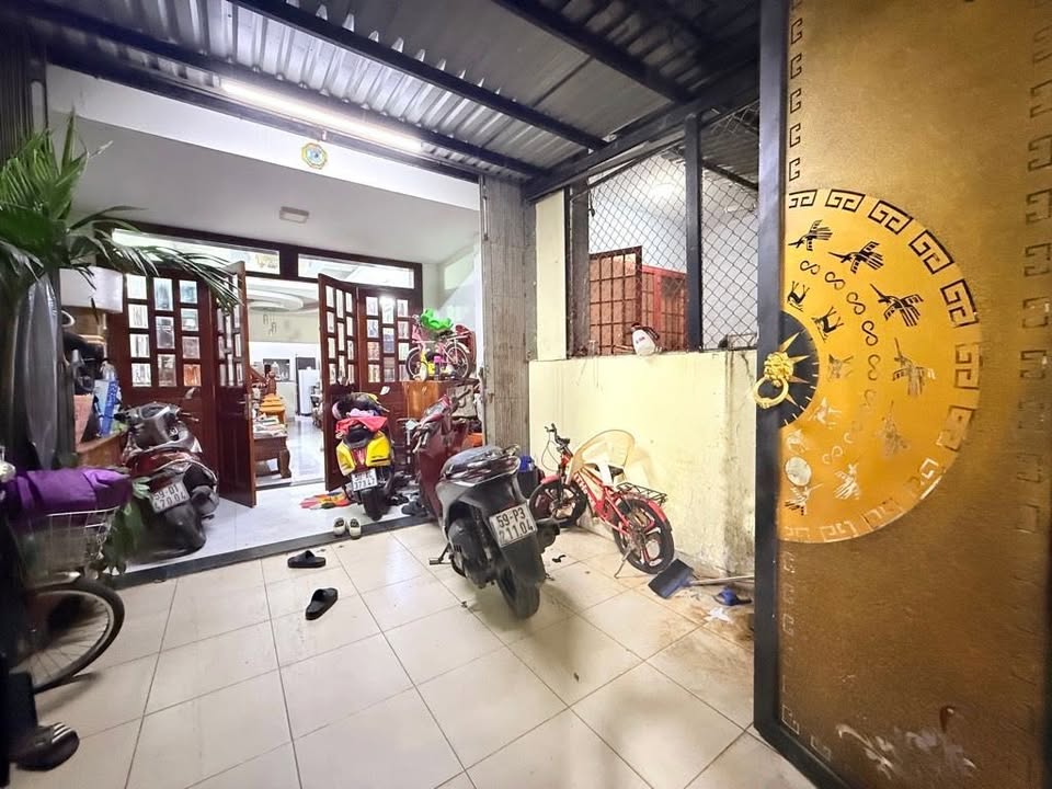 Nhà phố Phạm Văn Bạch, Quận 11, 76m² giá 7 tỷ - Đầu tư lý tưởng!