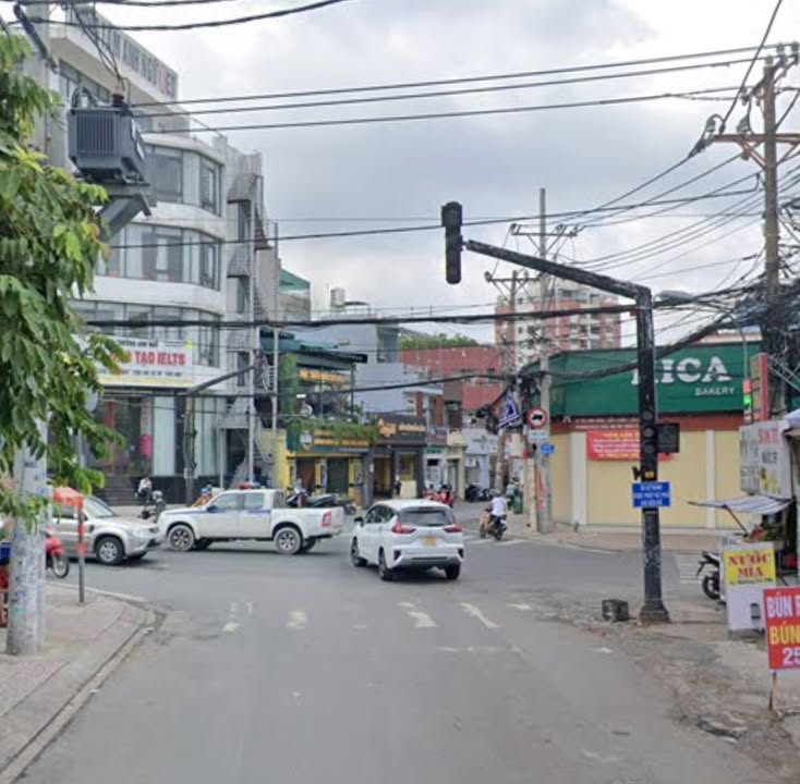 Đất Linh Trung, Thủ Đức 50m² giá 4.7 tỷ - Hẻm xe hơi, khu dân trí cao!