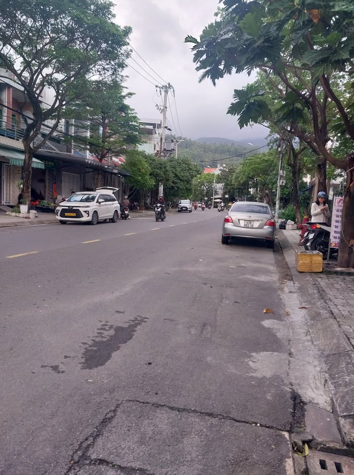 Bán FrontHouse mặt tiền Trần Quang Khải, Đà Nẵng, 84m² chỉ 8.6 tỷ - Cơ hội đầu tư hiếm có!