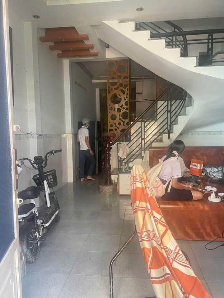 Nhà phố 2 tầng Đường số 8, Bình Hưng Hòa B, 40m² giá 3.95 tỷ - Sổ hồng chính chủ